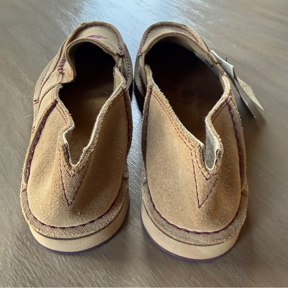 Ariat Tan Suede Cruiser Horse Embroidered Moccasins 8.5 Coastal Cowgirl Western - Picture 5 of 13